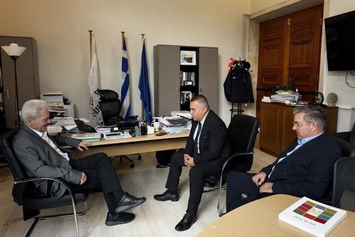 Συνάντηση του Δημάρχου Ηρακλείου Αλέξη Καλοκαιρινού με τον Πρύτανη του Ελληνικού Μεσογειακού Πανεπιστημίου Νεκτάριο Παπαδογιάννη