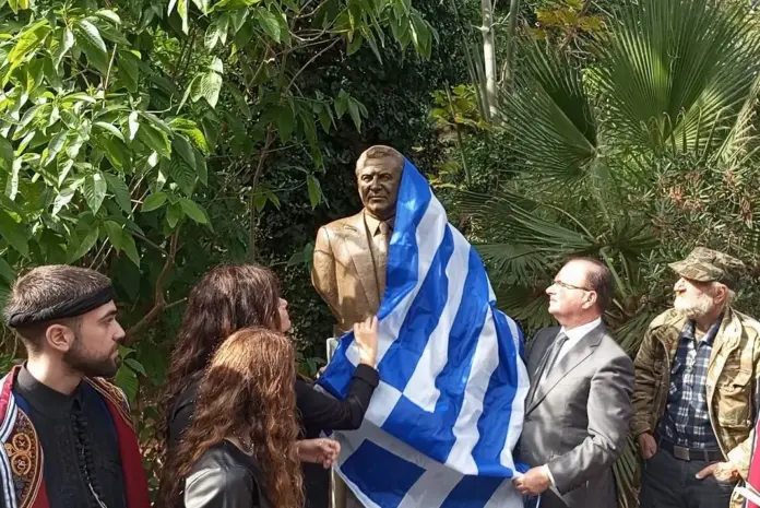 Συγκίνηση στα αποκαλυπτήρια της προτομής του Γιάννη Κεφαλογιάννη στον Δημοτικό Κήπο Ρεθύμνου