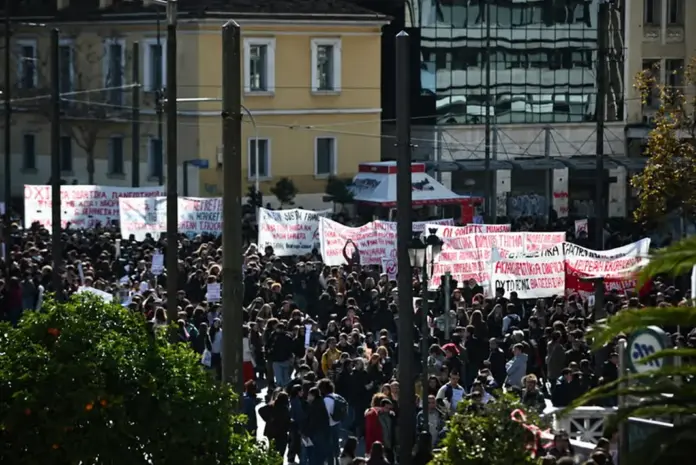 Κινητοποιήσεις για τη δημόσια παιδεία με συλλαλητήρια και απεργία την Τετάρτη