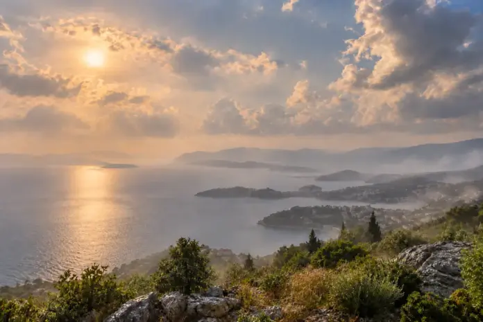 Κρήτη: Ηλιοφάνεια με λίγες νεφώσεις και πρωινή ψύχρα