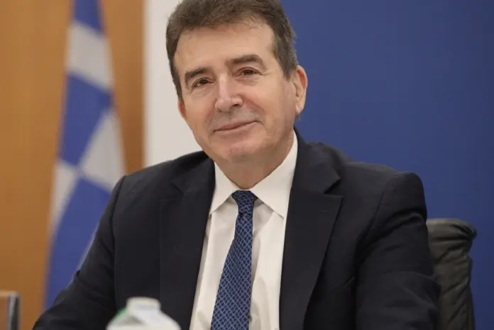Χρυσοχοΐδης: Στο μικροσκόπιο οι υποθέσεις Pizza Fan και «Χωριάτικο» – 1.200 αστυνομικοί στο «ελληνικό FBI»